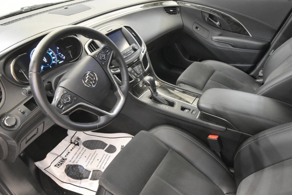 2015 Buick LaCrosse Base 4dr Sedan, Gray, Mileage: 52,882 - photo 11
