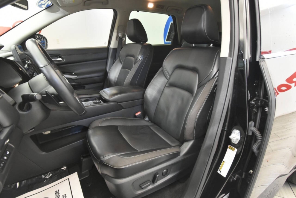 2024 Nissan Pathfinder SL AWD 4dr SUV, Negro, Mileage: 66,103 - photo 10