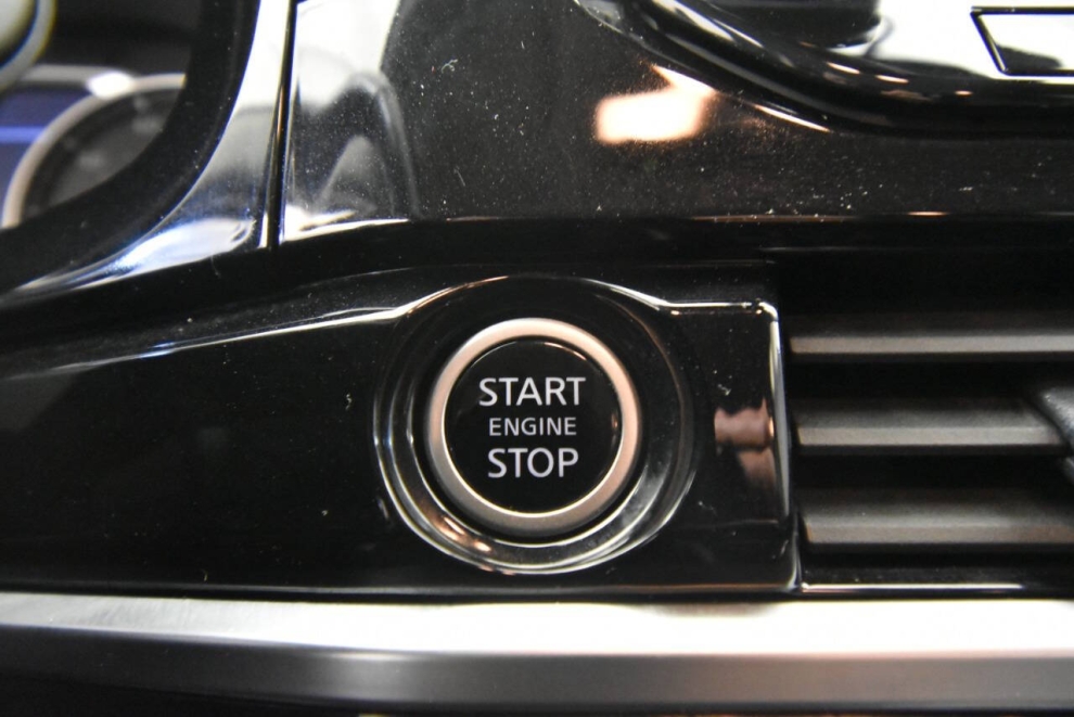 2024 Nissan Pathfinder SL AWD 4dr SUV, Negro, Mileage: 66,103 - photo 21