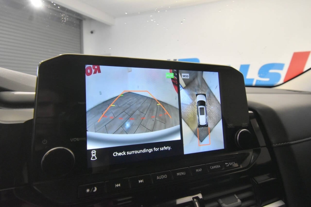 2024 Nissan Pathfinder SL AWD 4dr SUV, Negro, Mileage: 66,103 - photo 25