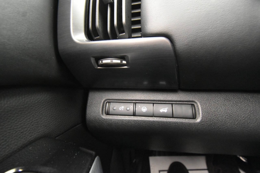 2024 Nissan Pathfinder SL AWD 4dr SUV, Negro, Mileage: 66,103 - photo 30