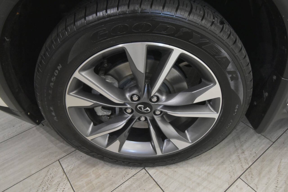 2022 Infiniti QX60 Luxe AWD 4dr SUV, Blanco, Mileage: 63,146 - photo 9