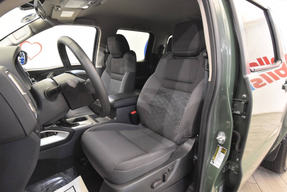 2025 Nissan Frontier SV 4x2 4dr Crew Cab 5 ft. SB, Green, Mileage: 1,551 - photo 10