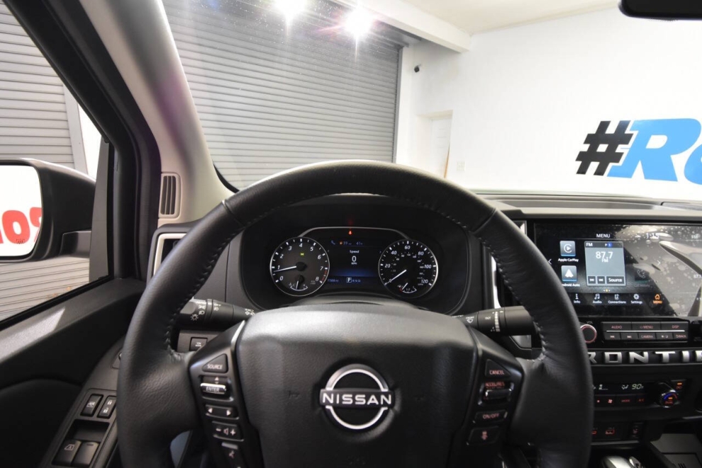 2025 Nissan Frontier SV 4x2 4dr Crew Cab 5 ft. SB, Green, Mileage: 1,551 - photo 24