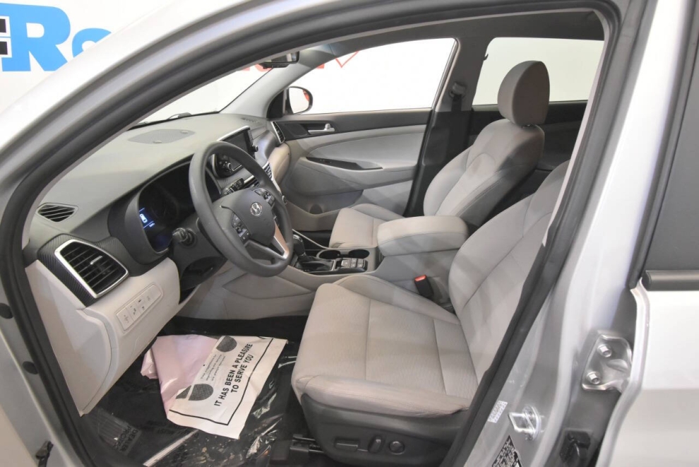 2021 Hyundai Tucson SEL AWD 4dr SUV, Silver, Mileage: 72,654 - photo 12