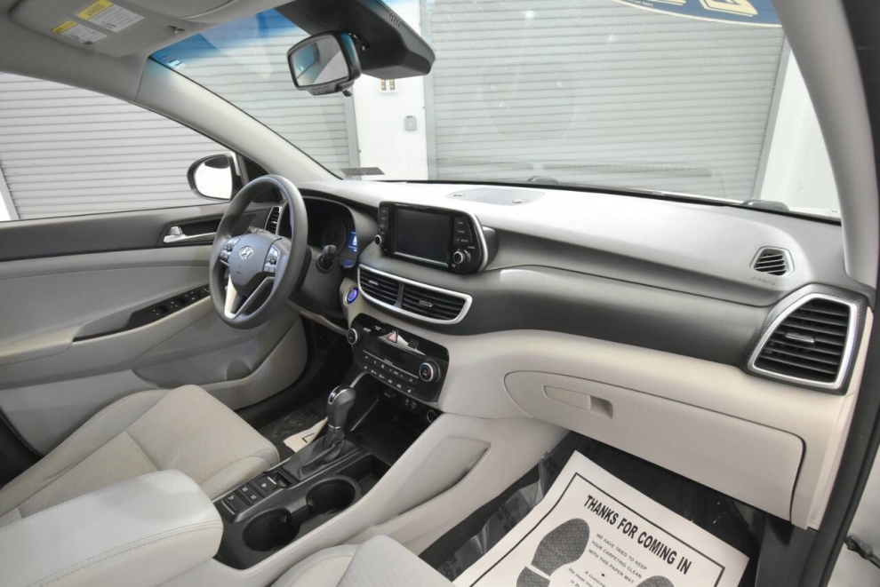 2021 Hyundai Tucson SEL AWD 4dr SUV, Silver, Mileage: 72,654 - photo 17