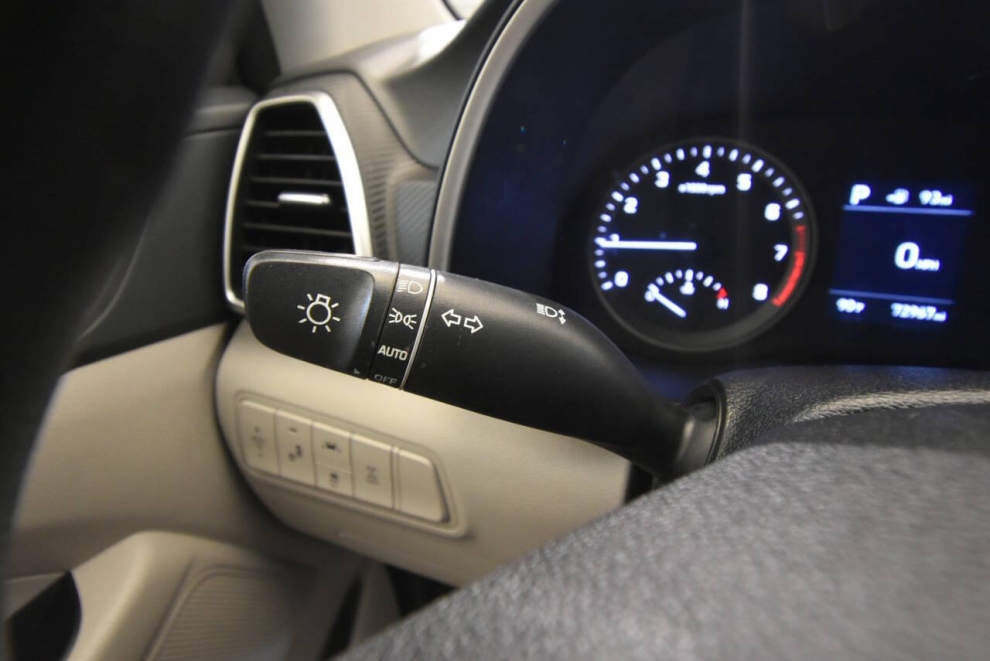 2021 Hyundai Tucson SEL AWD 4dr SUV, Silver, Mileage: 72,654 - photo 32