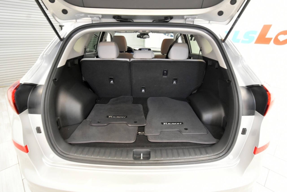 2021 Hyundai Tucson SEL AWD 4dr SUV, Silver, Mileage: 72,654 - photo 37