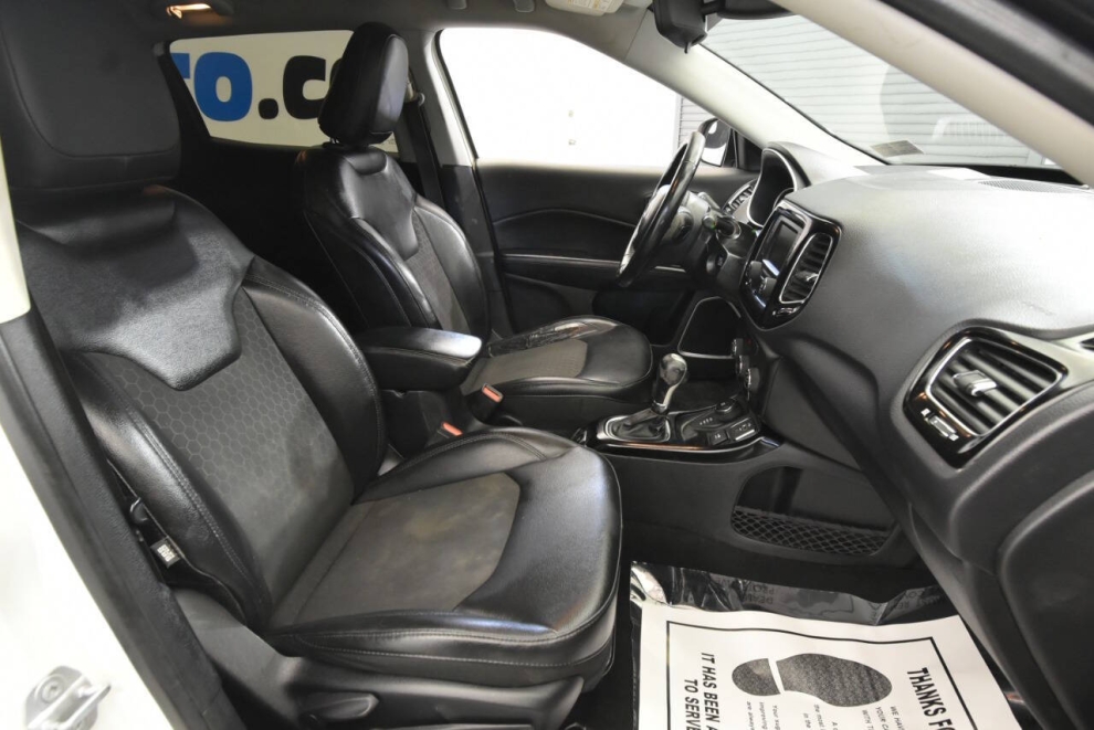 2018 Jeep Compass Altitude 4x4 4dr SUV, White, Mileage: 93,362 - photo 13