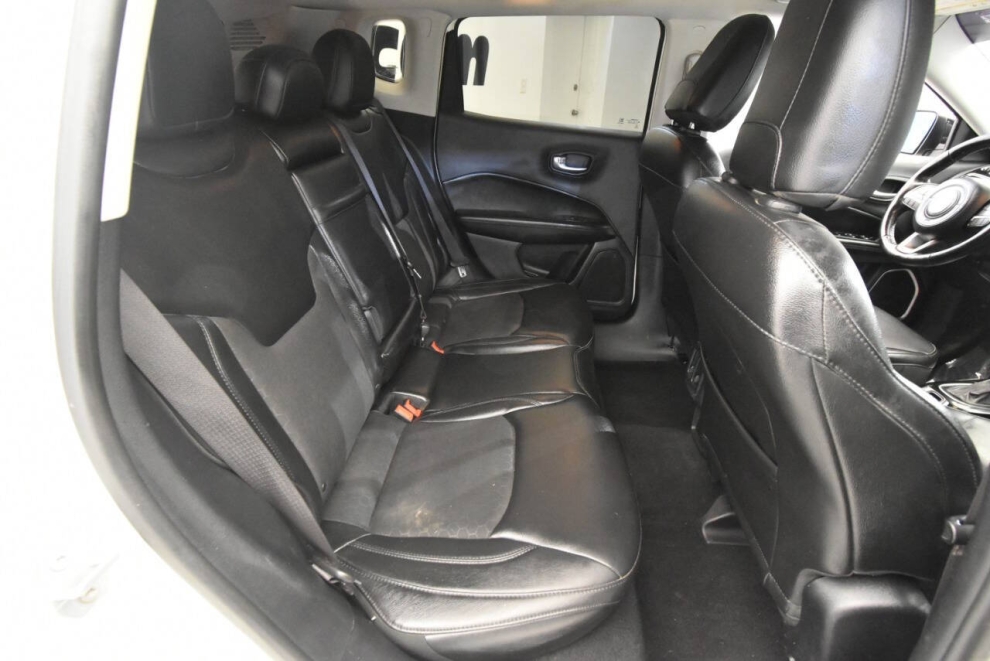 2018 Jeep Compass Altitude 4x4 4dr SUV, White, Mileage: 93,362 - photo 15