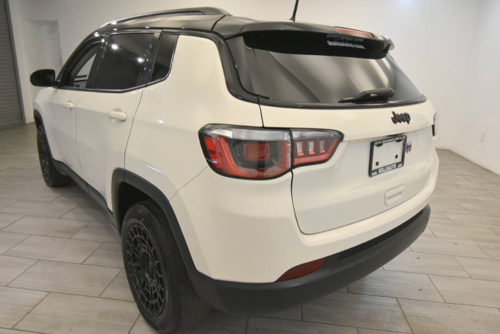 2018 Jeep Compass Altitude 4x4 4dr SUV, White, Mileage: 93,362 - photo 2