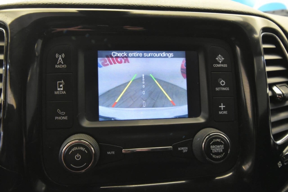 2018 Jeep Compass Altitude 4x4 4dr SUV, White, Mileage: 93,362 - photo 22