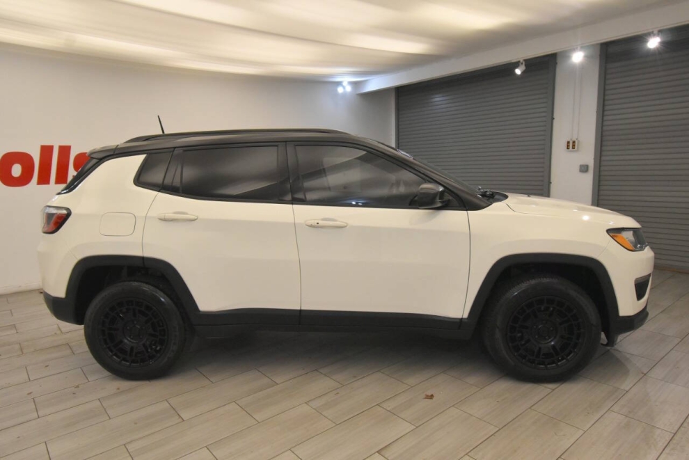 2018 Jeep Compass Altitude 4x4 4dr SUV, White, Mileage: 93,362 - photo 5