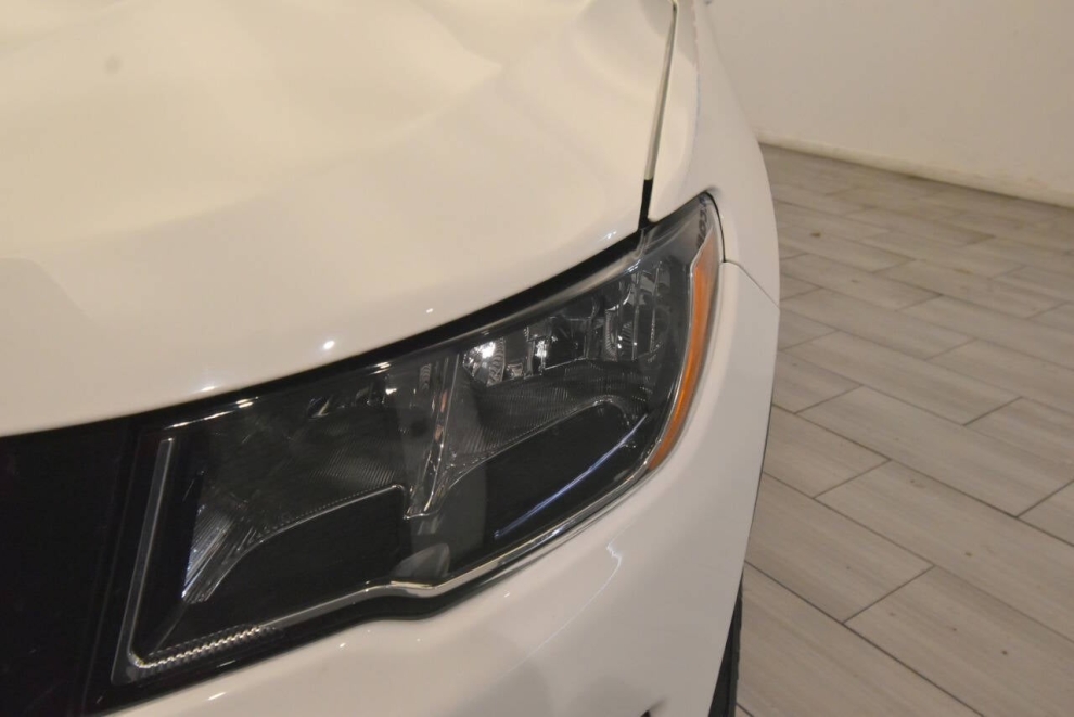 2018 Jeep Compass Altitude 4x4 4dr SUV, White, Mileage: 93,362 - photo 8