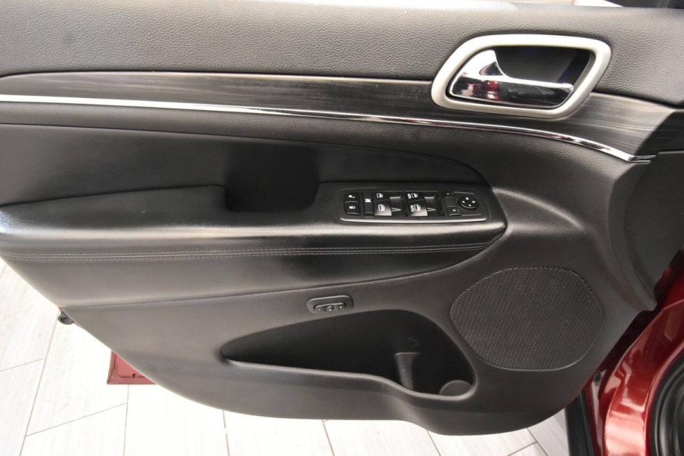 2019 Jeep Grand Cherokee Limited 4x4 4dr SUV, Red, Mileage: 97,766 - photo 12