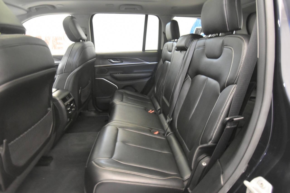 2023 Jeep Grand Cherokee 4xe 4x4 4dr SUV, Blue, Mileage: 57,445 - photo 13