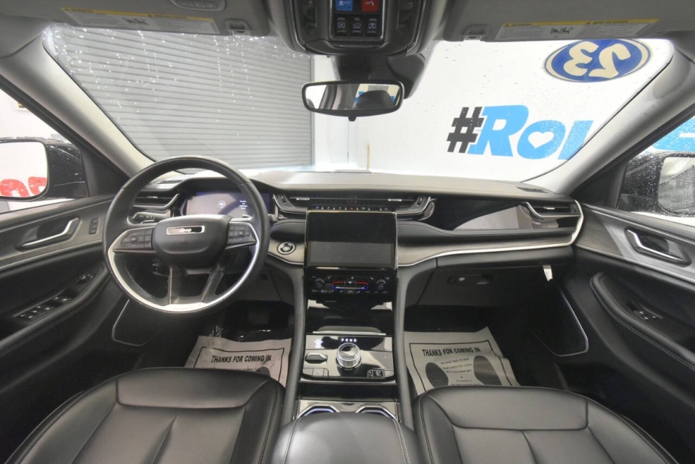 2023 Jeep Grand Cherokee 4xe 4x4 4dr SUV, Blue, Mileage: 57,445 - photo 17