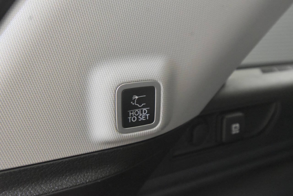 2023 Jeep Grand Cherokee 4xe 4x4 4dr SUV, Blue, Mileage: 57,445 - photo 35