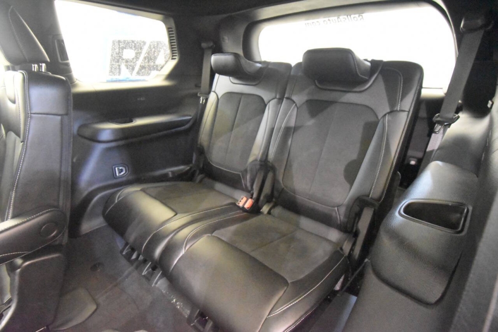 2023 Jeep Grand Cherokee L Altitude 4x4 4dr SUV, Gray, Mileage: 38,758 - photo 14