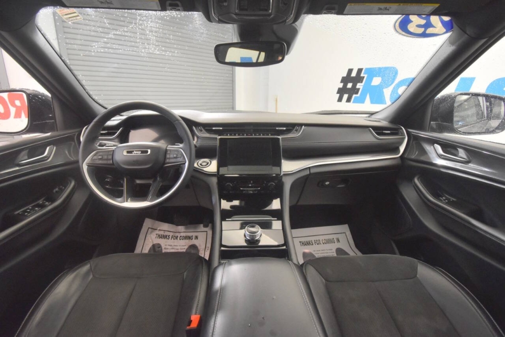 2023 Jeep Grand Cherokee L Altitude 4x4 4dr SUV, Gray, Mileage: 38,758 - photo 19