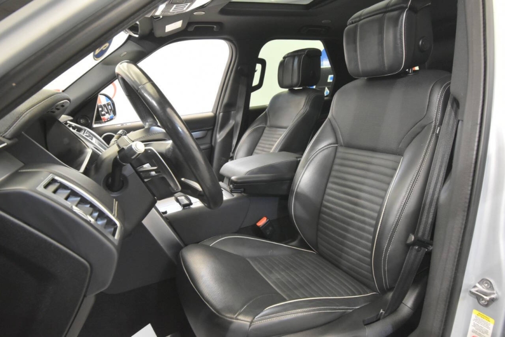 2022 Land Rover Discovery P360 HSE R Dynamic AWD 4dr SUV, Silver, Mileage: 71,428 - photo 13