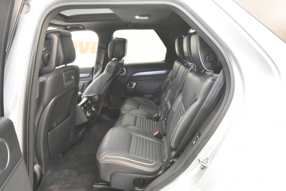 2022 Land Rover Discovery P360 HSE R Dynamic AWD 4dr SUV, Silver, Mileage: 71,428 - photo 15