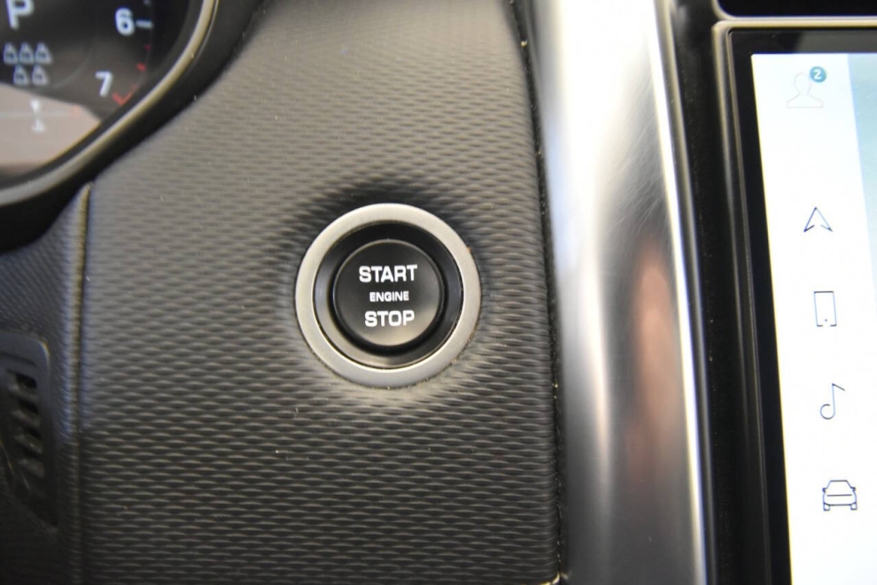 2022 Land Rover Discovery P360 HSE R Dynamic AWD 4dr SUV, Silver, Mileage: 71,428 - photo 32