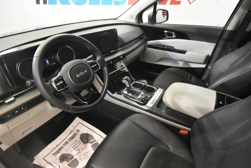 2024 Kia Carnival EX 4dr Mini Van, Silver, Mileage: 85,951 - photo 11