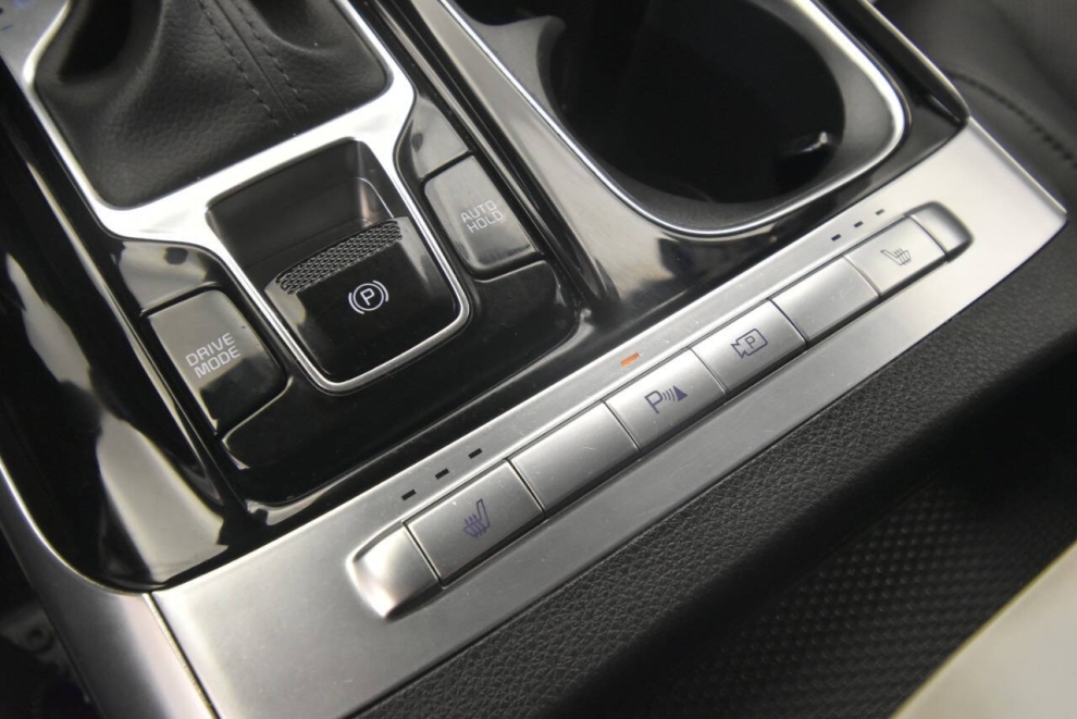 2024 Kia Carnival EX 4dr Mini Van, Silver, Mileage: 85,951 - photo 18