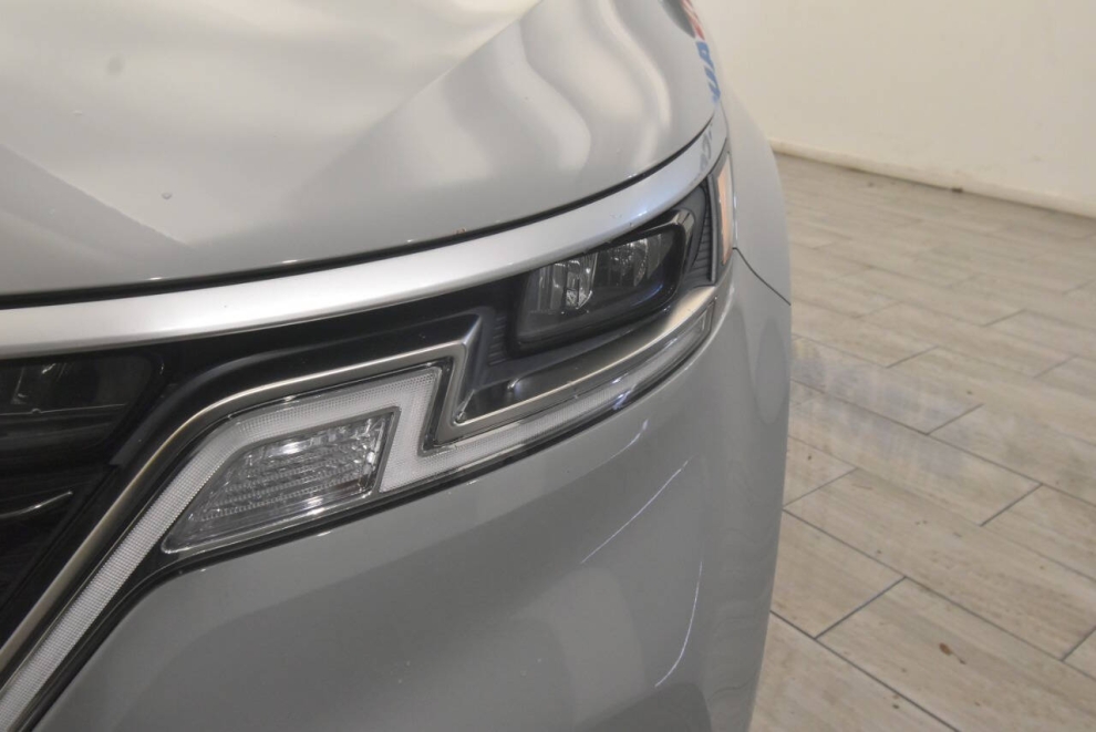 2024 Kia Carnival EX 4dr Mini Van, Silver, Mileage: 85,951 - photo 8