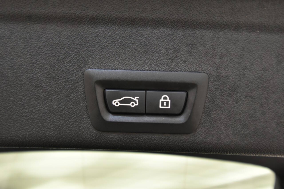 2021 BMW X6 M50i AWD 4dr Sports Activity Coupe, Blanco, Mileage: 29,984 - photo 36