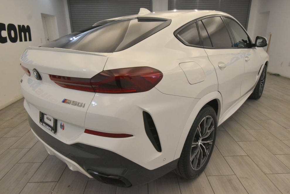 2021 BMW X6 M50i AWD 4dr Sports Activity Coupe, Blanco, Mileage: 29,984 - photo 4