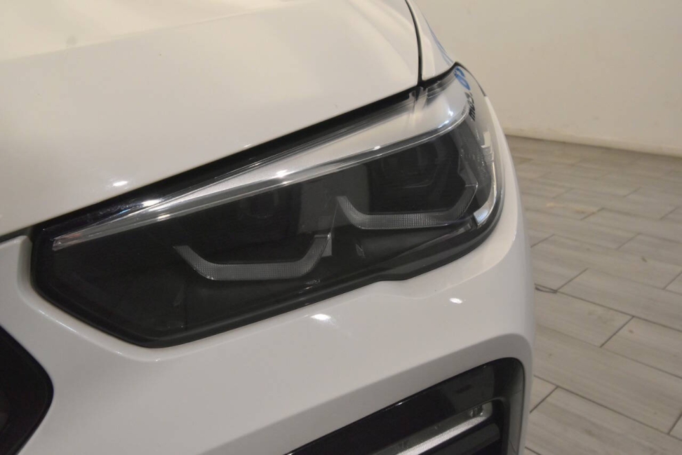 2021 BMW X6 M50i AWD 4dr Sports Activity Coupe, Blanco, Mileage: 29,984 - photo 8