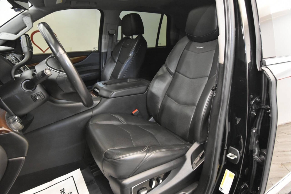 2020 Cadillac Escalade Premium Luxury 4x4 4dr SUV, Black, Mileage: 48,089 - photo 10