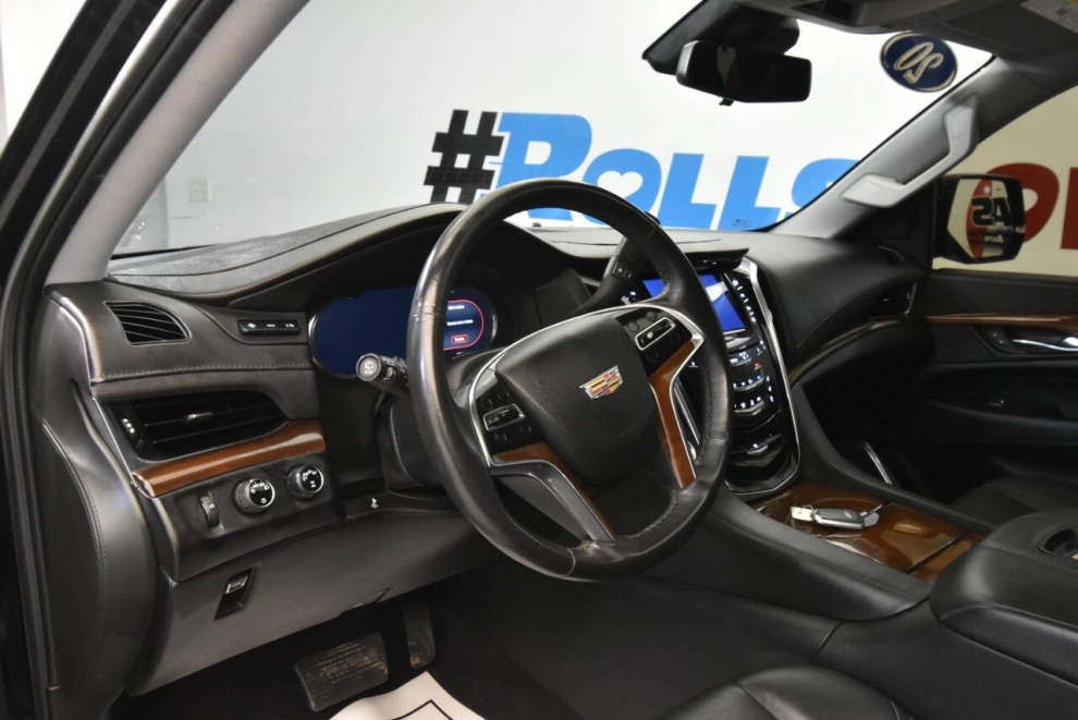 2020 Cadillac Escalade Premium Luxury 4x4 4dr SUV, Black, Mileage: 48,089 - photo 11