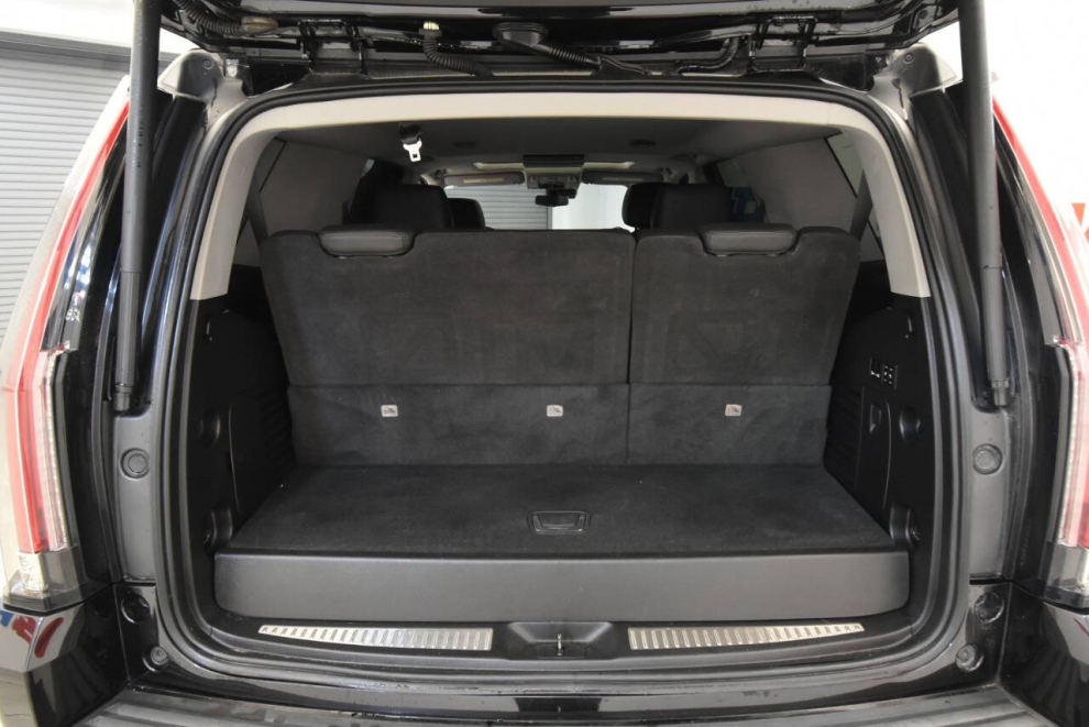 2020 Cadillac Escalade Premium Luxury 4x4 4dr SUV, Black, Mileage: 48,089 - photo 36