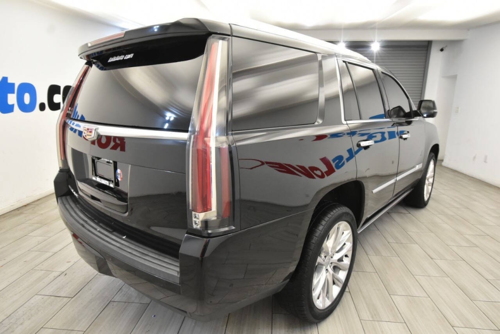 2020 Cadillac Escalade Premium Luxury 4x4 4dr SUV, Black, Mileage: 48,089 - photo 4