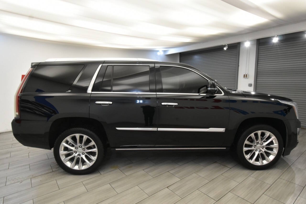 2020 Cadillac Escalade Premium Luxury 4x4 4dr SUV, Black, Mileage: 48,089 - photo 5