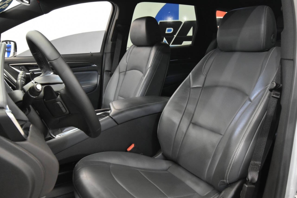 2022 Buick Enclave Essence 4x4 4dr Crossover, Silver, Mileage: 41,133 - photo 11