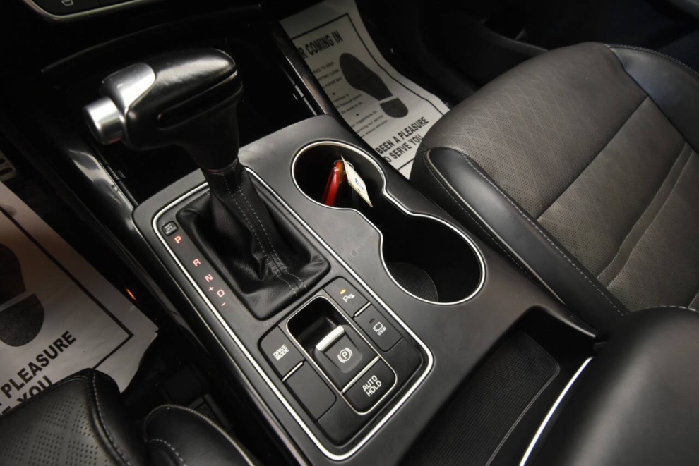 2019 Kia Sorento SX Limited V6 4dr SUV, Black, Mileage: 93,468 - photo 21