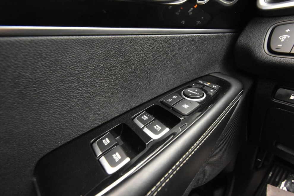 2019 Kia Sorento SX Limited V6 4dr SUV, Black, Mileage: 93,468 - photo 30