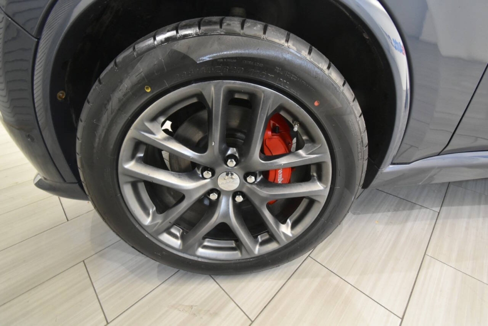 2019 Dodge Durango SRT AWD 4dr SUV, Azul, Mileage: 85,405 - photo 11