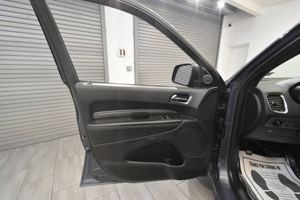 2019 Dodge Durango SRT AWD 4dr SUV, Azul, Mileage: 85,405 - photo 16