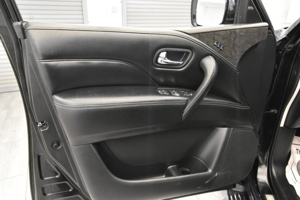 2021 Infiniti QX80 Luxe AWD 4dr SUV, Black, Mileage: 93,652 - photo 12