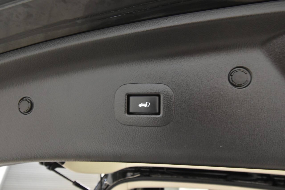 2021 Infiniti QX80 Luxe AWD 4dr SUV, Black, Mileage: 93,652 - photo 37