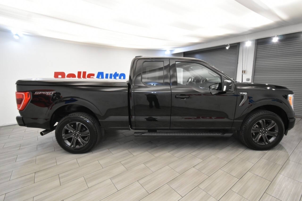 2023 Ford F-150 XLT 4x4 4dr SuperCab 6.5 ft. SB, Black, Mileage: 115,184 - photo 5
