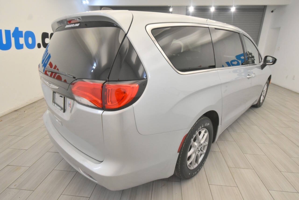 2023 Chrysler Voyager LX 4dr Mini Van, Silver, Mileage: 96,090 - photo 4