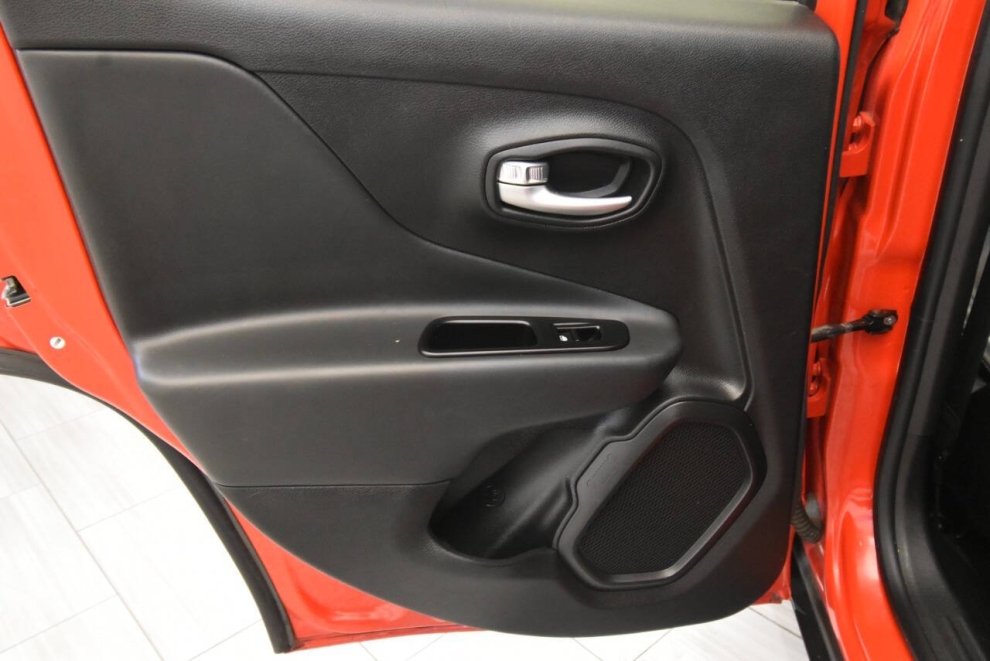 2020 Jeep Renegade High Altitude 4x4 4dr SUV, Red, Mileage: 91,817 - photo 14