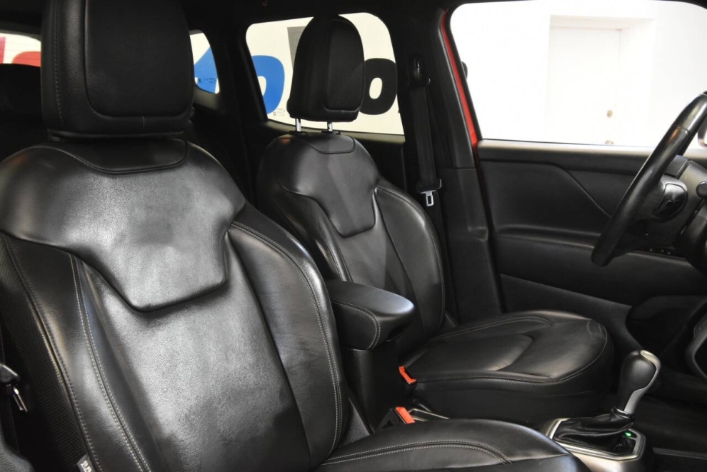 2020 Jeep Renegade High Altitude 4x4 4dr SUV, Red, Mileage: 91,817 - photo 16