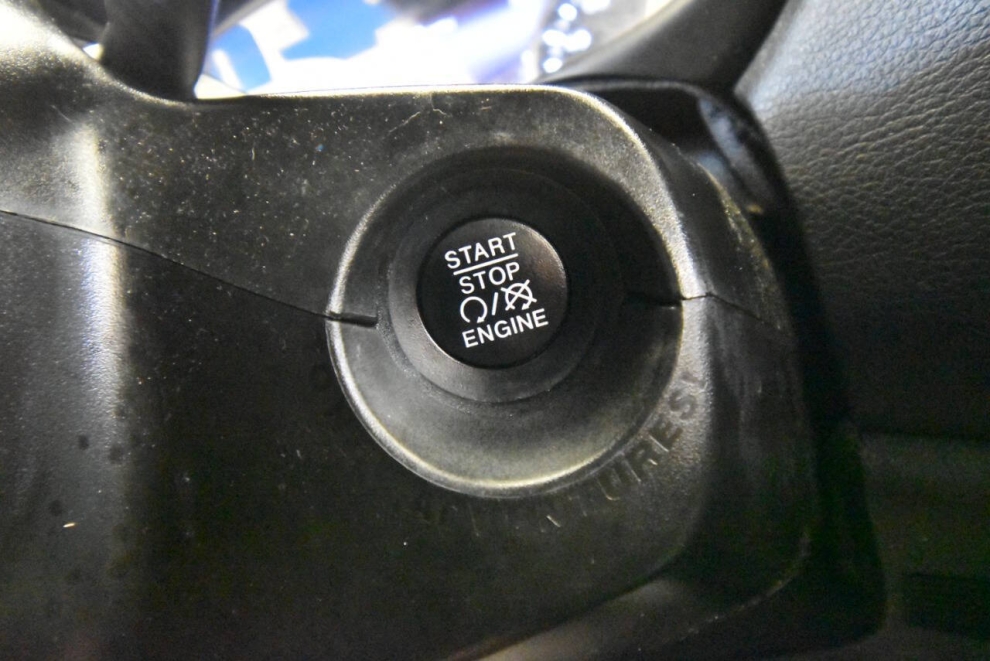 2020 Jeep Renegade High Altitude 4x4 4dr SUV, Red, Mileage: 91,817 - photo 18